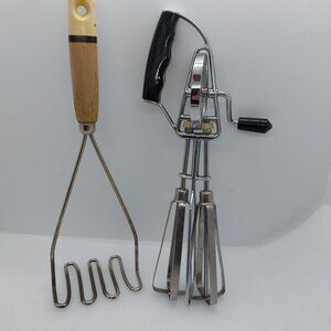 Vintage Potatoe Masher Wooden Handle Great Farmhouse Decor